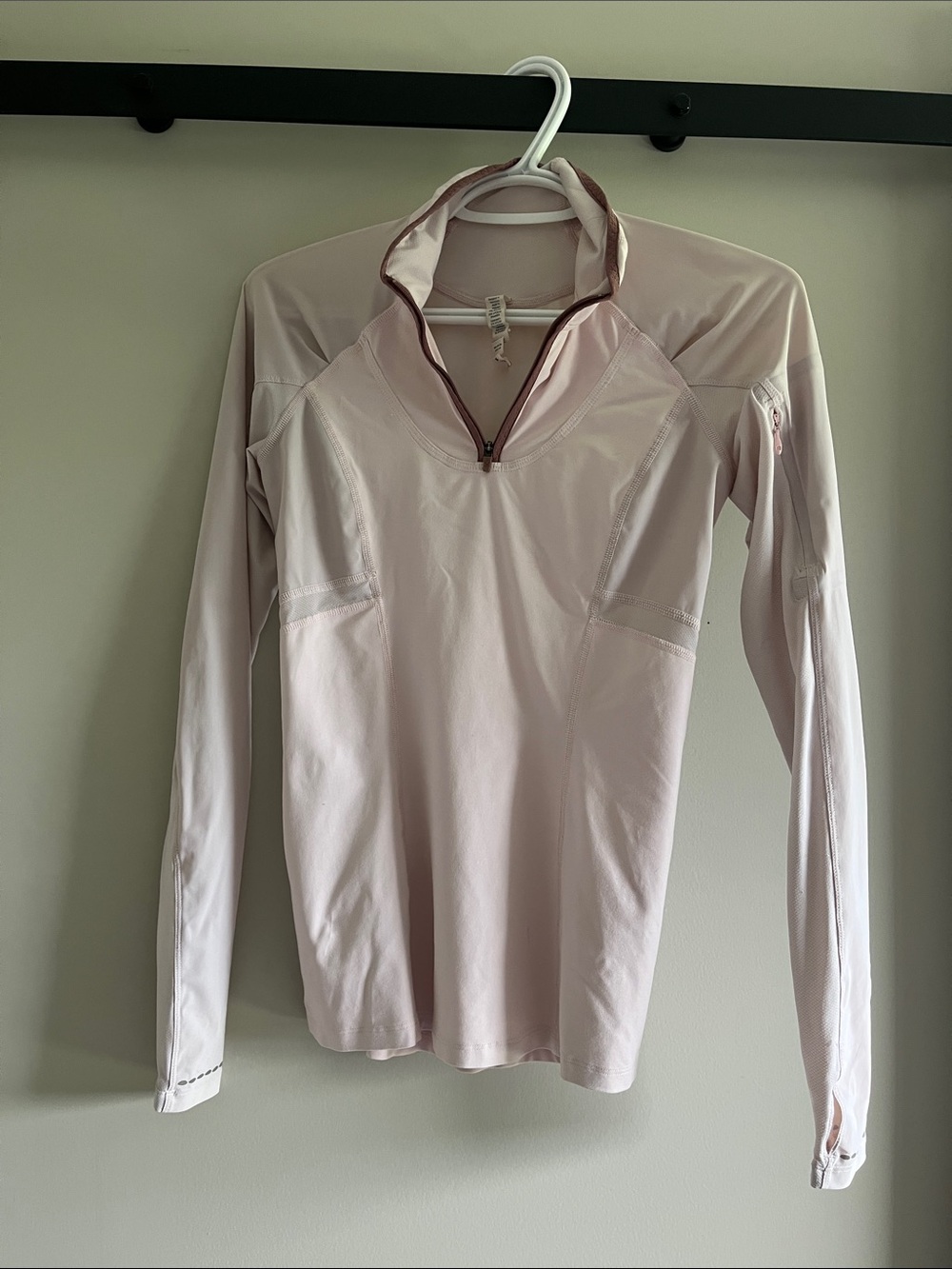 Lululemon Women’s Light Pink Quarter-Zip Performance Top Size 2